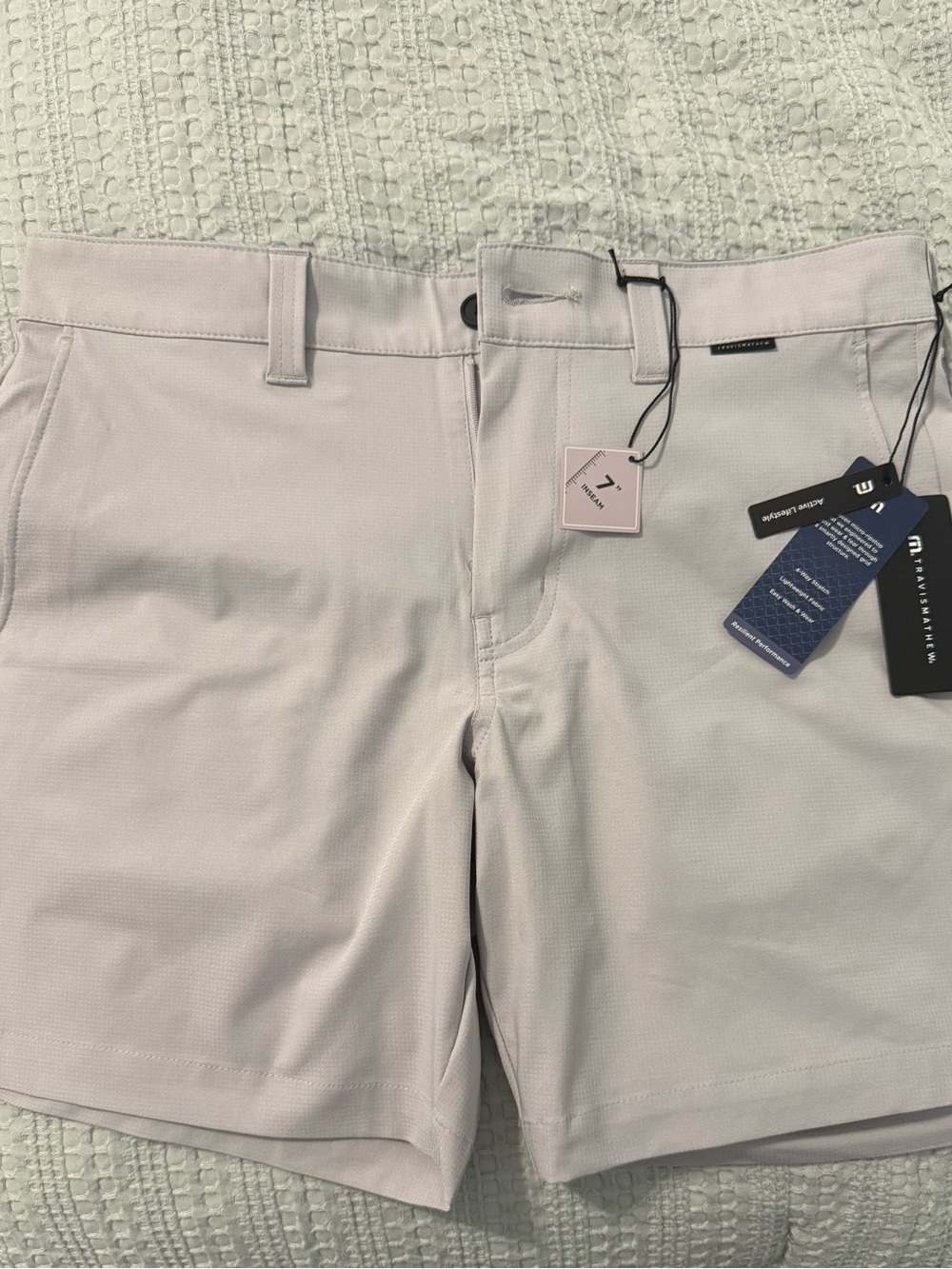 Travis Mathew Wanderlust Men's Performance Golf Shorts - size 30; 7in